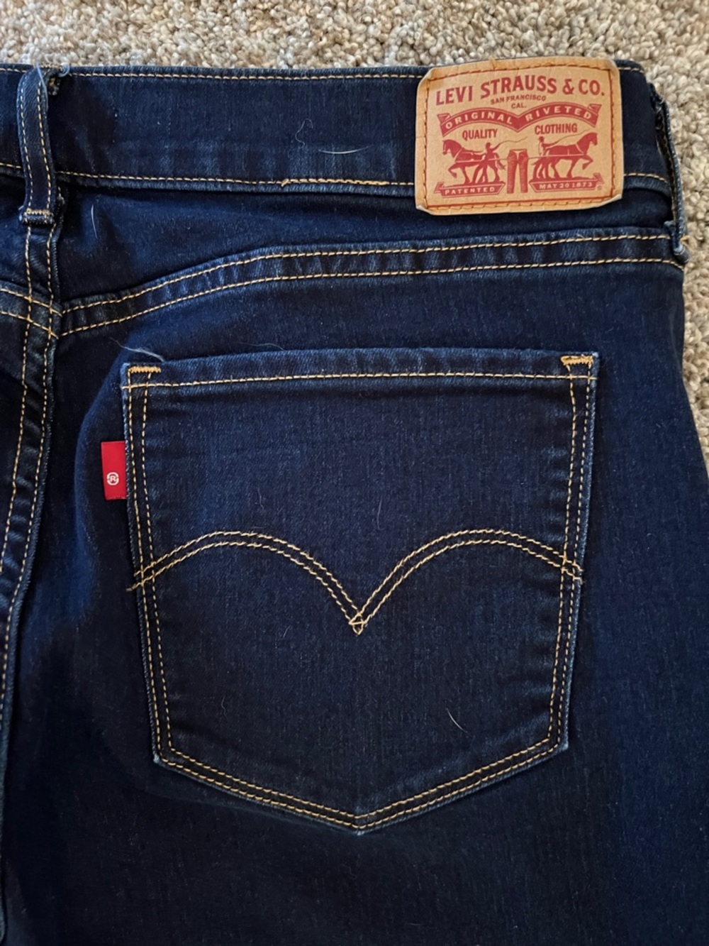 Levi’s 314 Shaping Straight, Tummy Slimming Jean, size 32